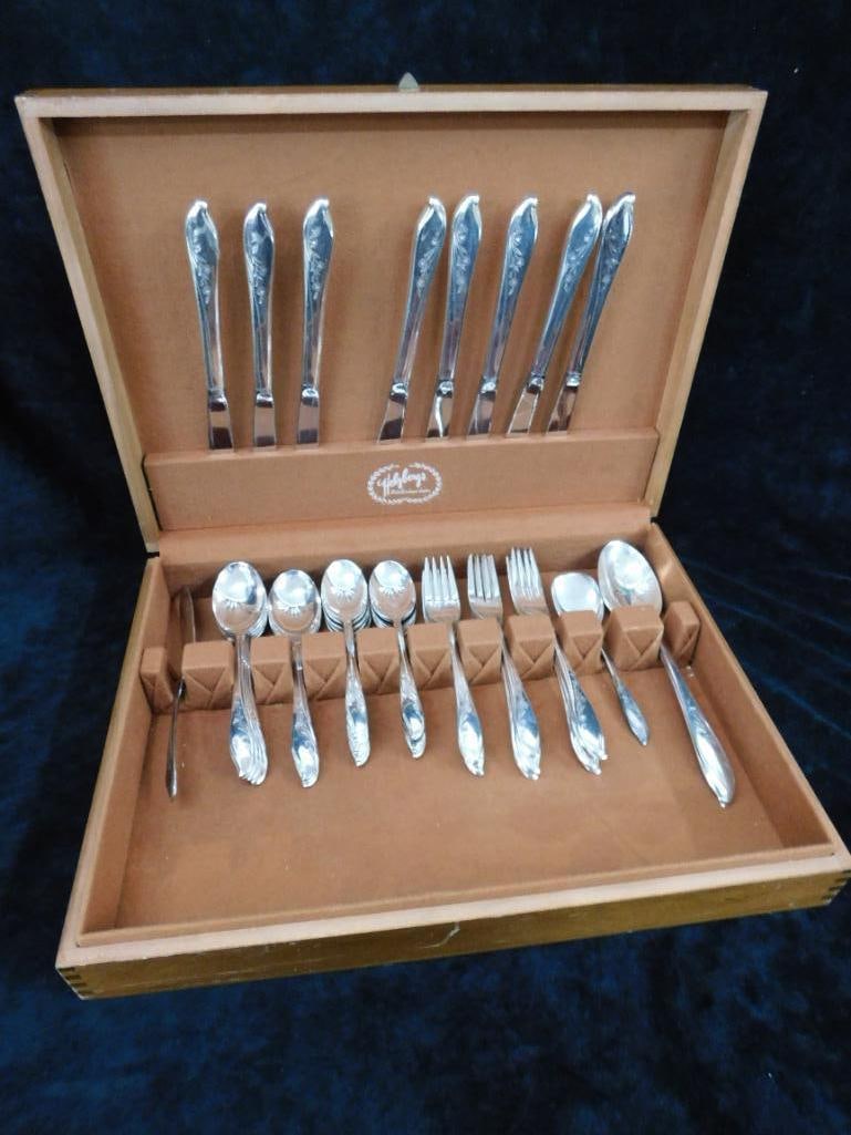 Rodgers Bros. Silverplate Flatware Set - Springtime Pattern - 50 Pieces - 16