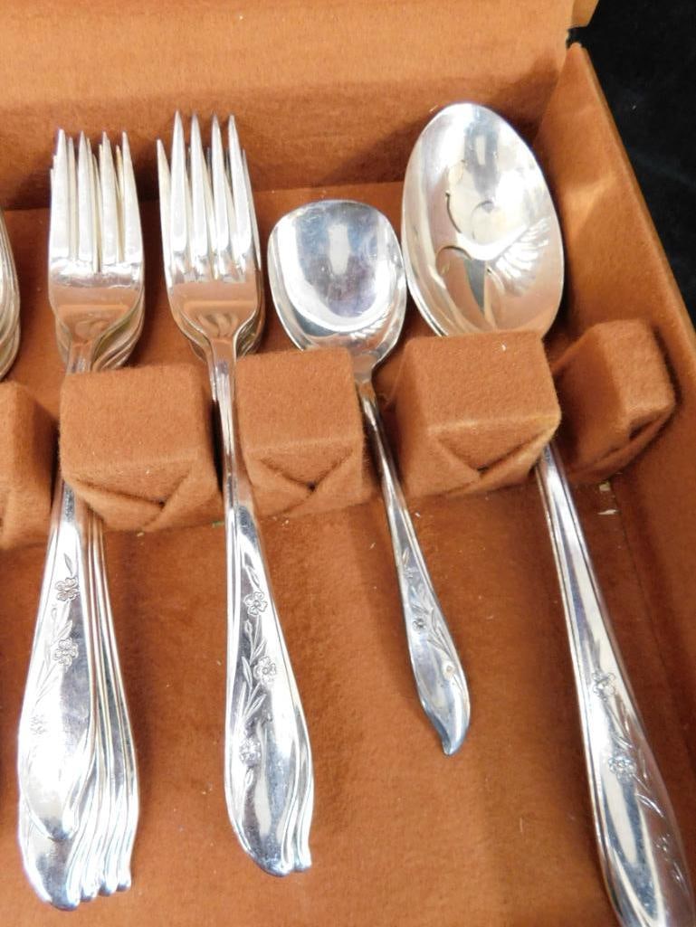Rodgers Bros. Silverplate Flatware Set - Springtime Pattern - 50 Pieces - 7