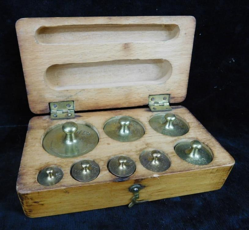 Vintage Balance Scale Weight Set - 5 Grams to 20 Kilograms - Wood Box: See Photos For Details and Condition 