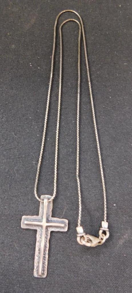 Sterling Silver - Silpada 22.5" Necklace with Cross - 6.49 Grams: See Photos For Details and Condition
