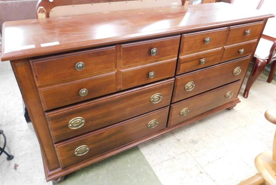 Broyhill 6 Drawer Long Dresser - 34.5" x 65.5" x 18": See Photos For Details and Condition 