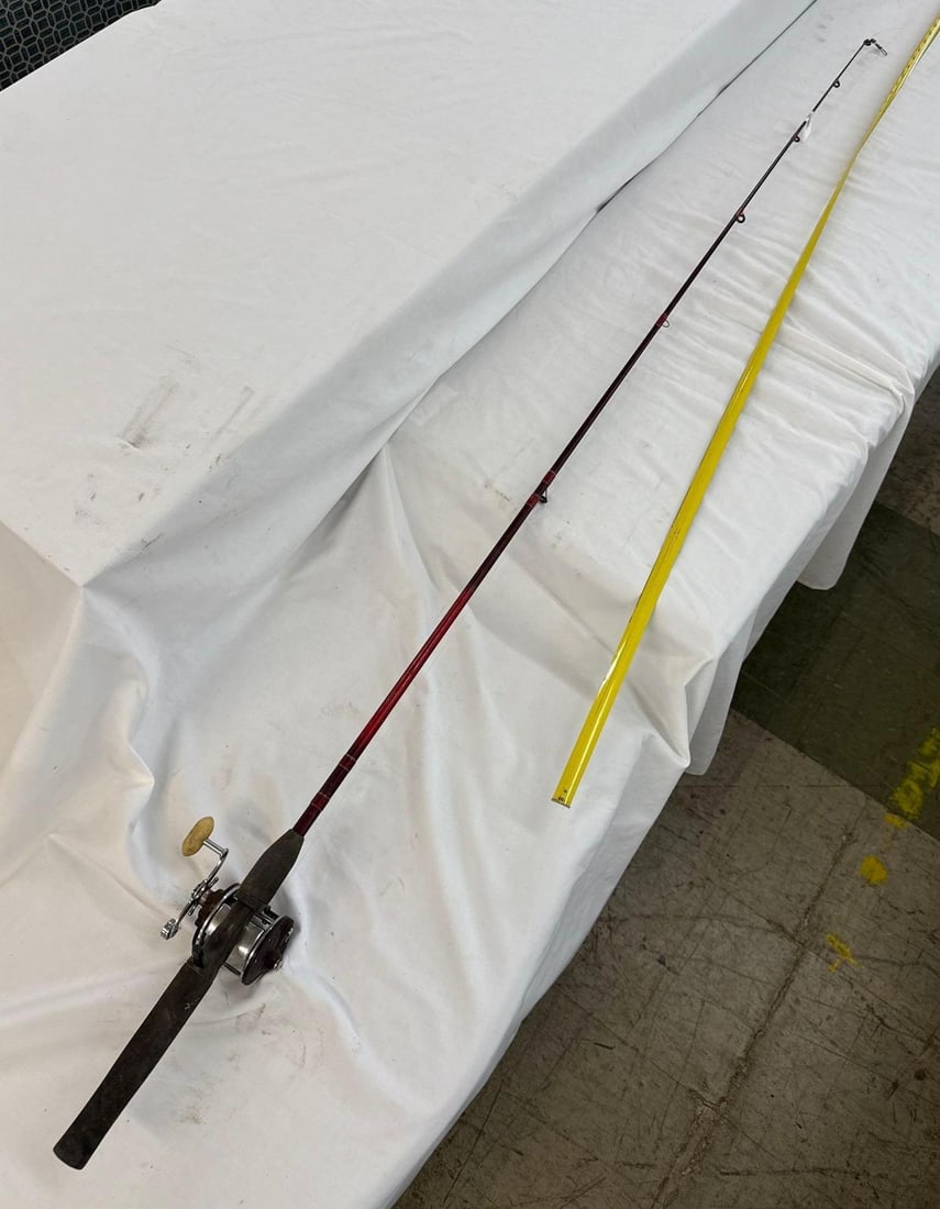 Vintage fishing rod and reel (1 of 5)