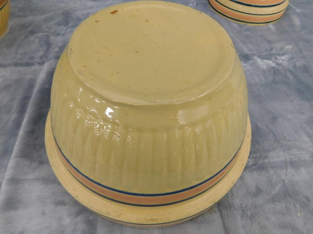 Vintage Set of 4 Pottery Mixing Bowls - 10.5" - 8.5" - 7.25" - 6" - 6