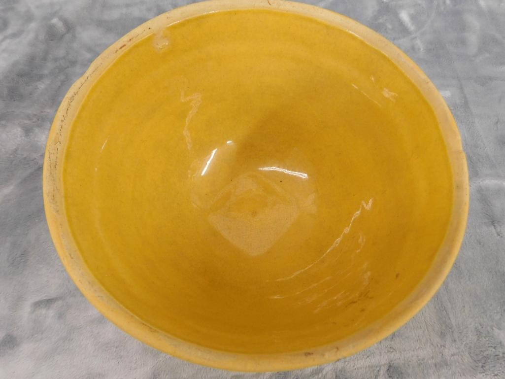 Vintage 8.25" Yellow Ware Mixing Bowl - 2 Chips - 4