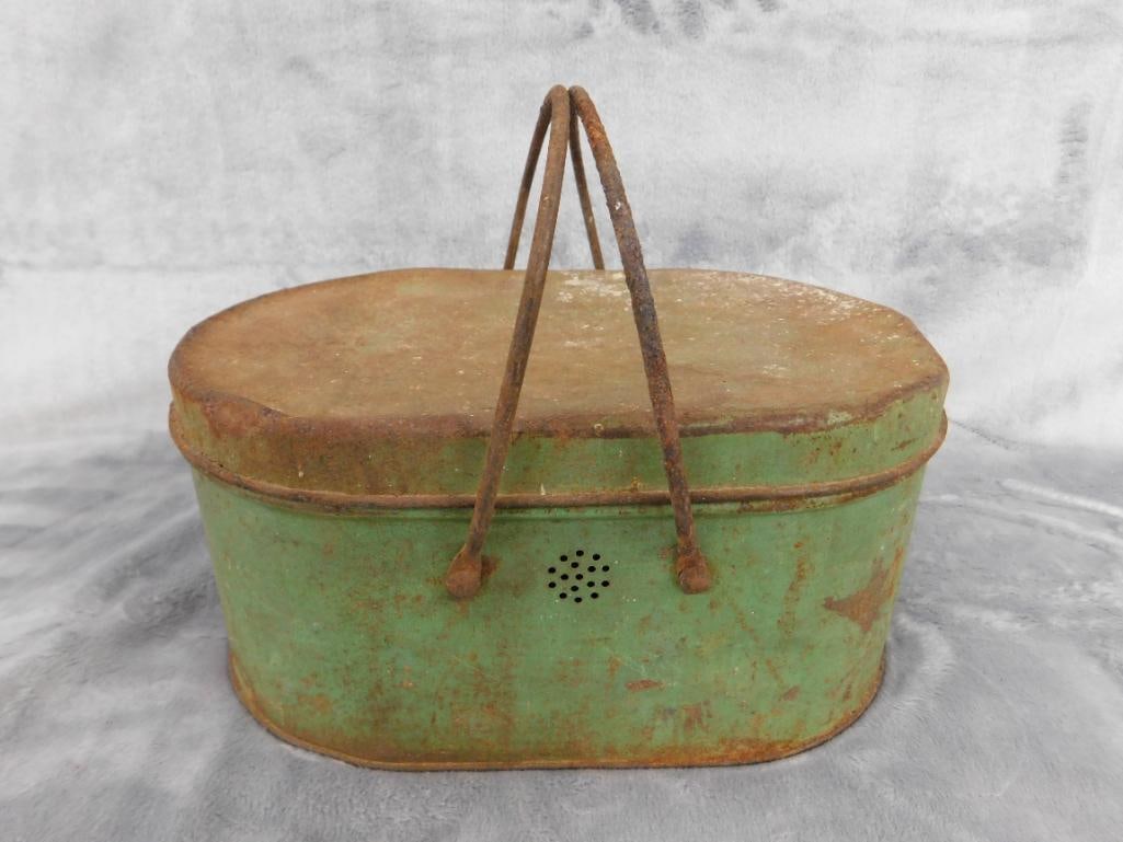 Vintage Lidded Metal Lunch Box - 4" x 8" x 5" - 7