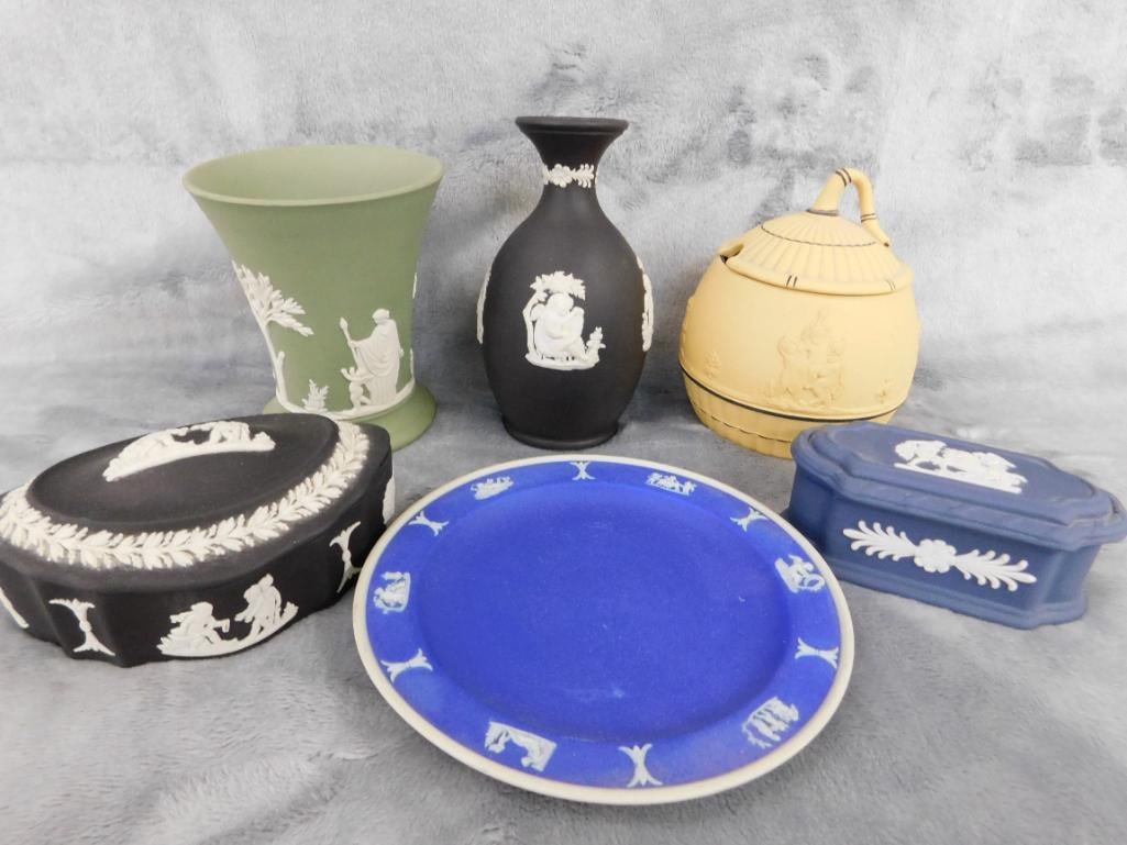 Group of 6 Wedgwood Jasperware Trinket Boxes and Vases and Plate - 9