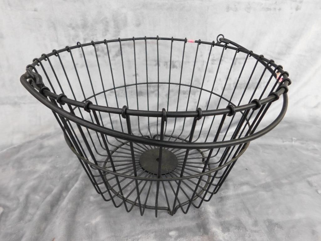 Vintage Egg Basket - Metal - 9.5" x 15" - 6