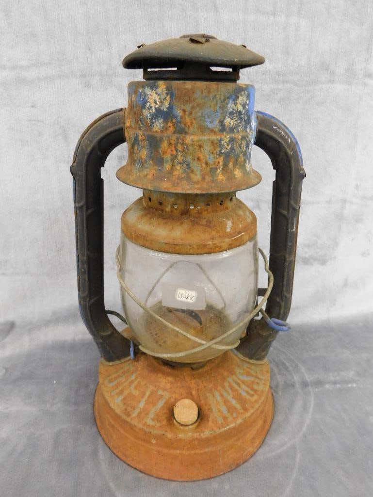 Dietz Railroad Lantern - No Handle - 13.5" x 8" - 10