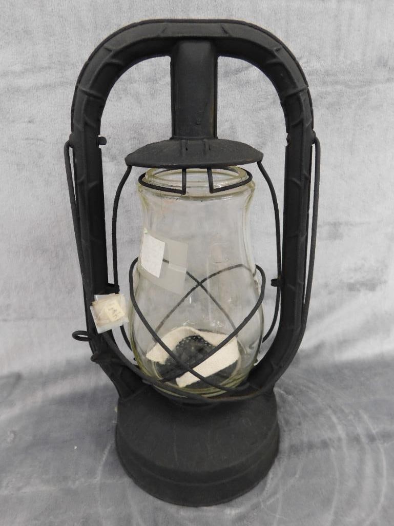 Dietz Monarch Railroad Lantern - 13.5" x 6.5" - 8
