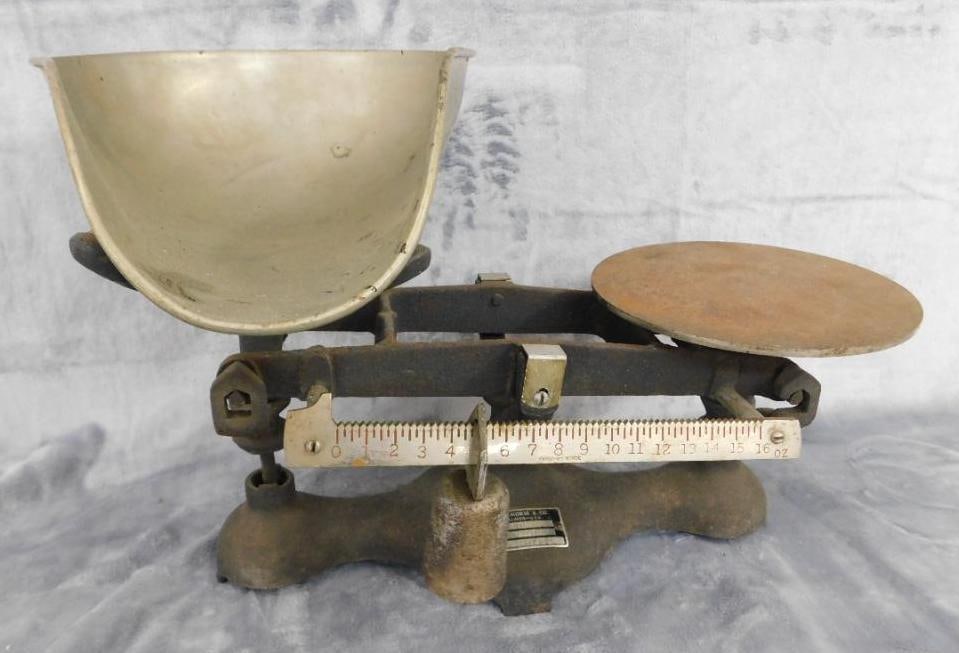 Vintage Fairbanks Morse Scale and Pan - 12" x 18.5" x 14": See Photos For Condition and Details