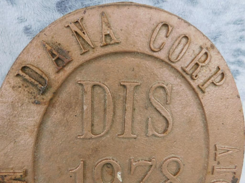 1978 "Dana Corp." Cast Iron Abe Lincoln Plaque - 11.5" x 9.5" - 6