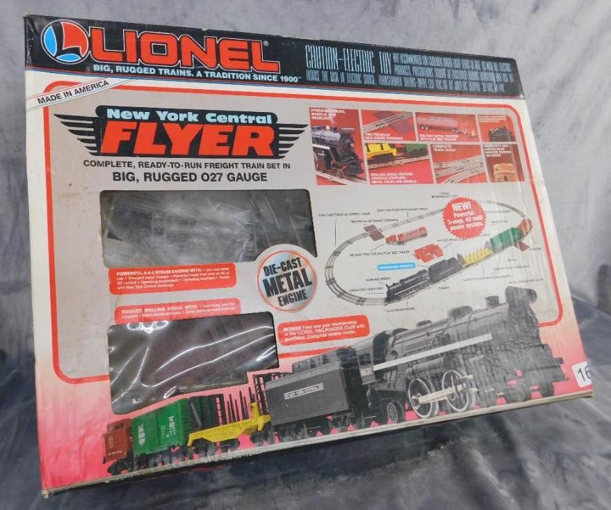 Lionel Trains - "New York Central Flyer - Train - Tracks - Transformer - 027 Gauge (1 of 15)