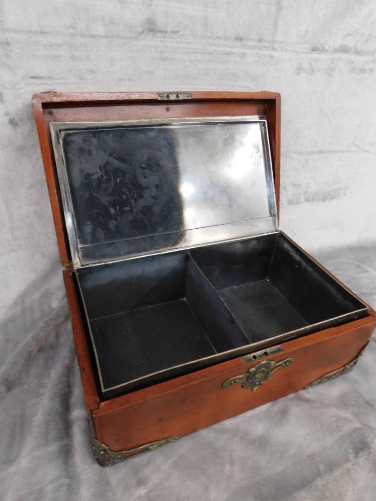 Vintage Tea Caddy with Silver Plate Fittings - 5" x 12.5" x 8" - 10