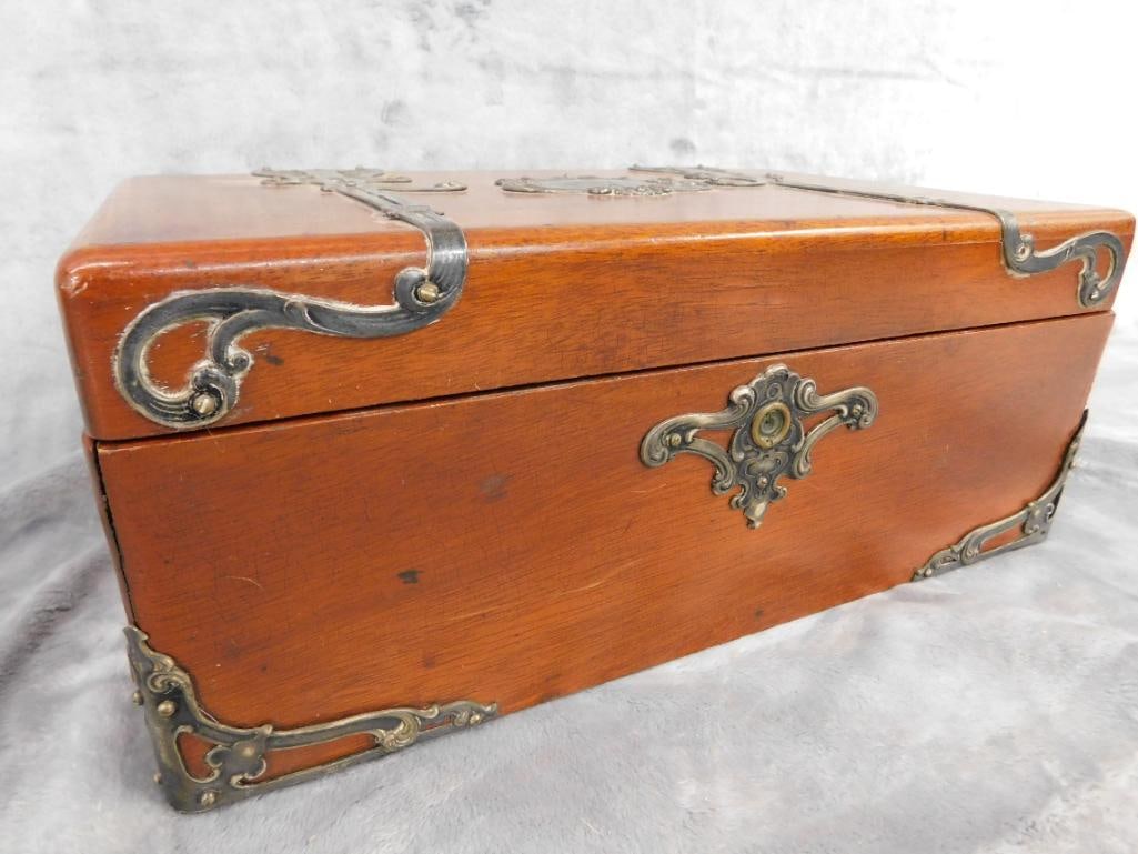 Vintage Tea Caddy with Silver Plate Fittings - 5" x 12.5" x 8" - 3