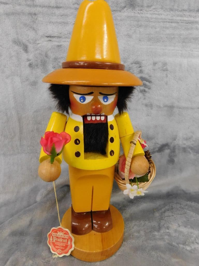 Pair of Steinbach Nutcrackers - Each 12" Tall - 2