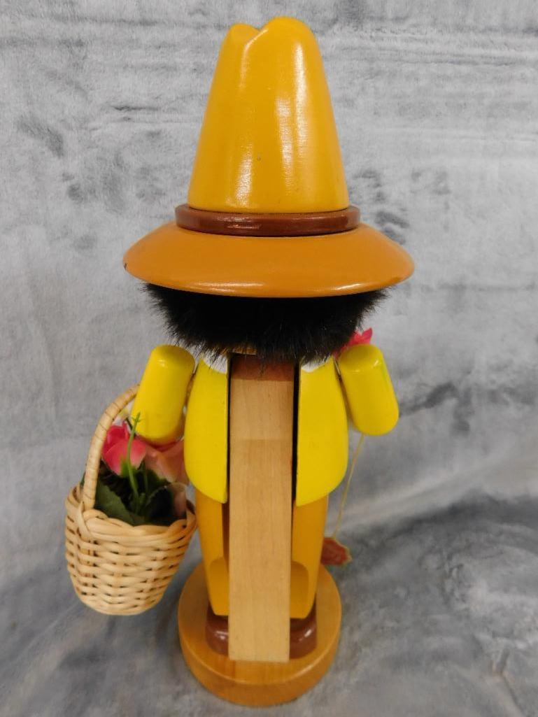 Pair of Steinbach Nutcrackers - Each 12" Tall - 5