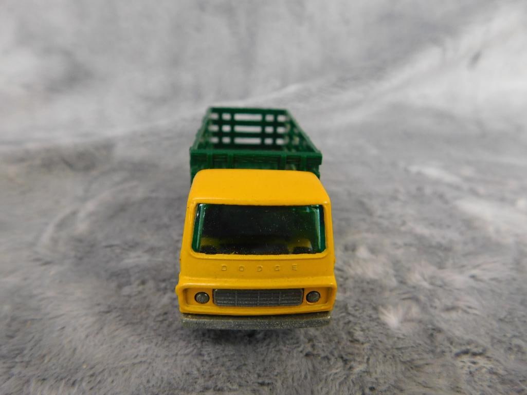 Early Matchbox Die Cast Car - Original Box - #4 Stake Truck - 3