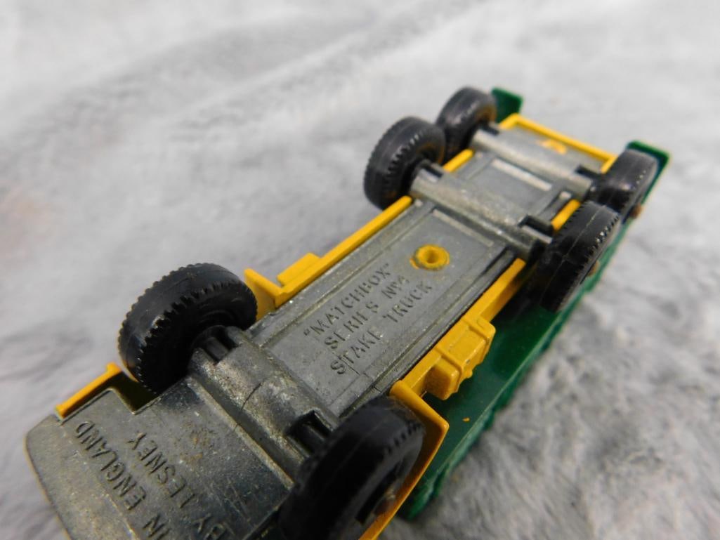Early Matchbox Die Cast Car - Original Box - #4 Stake Truck - 6