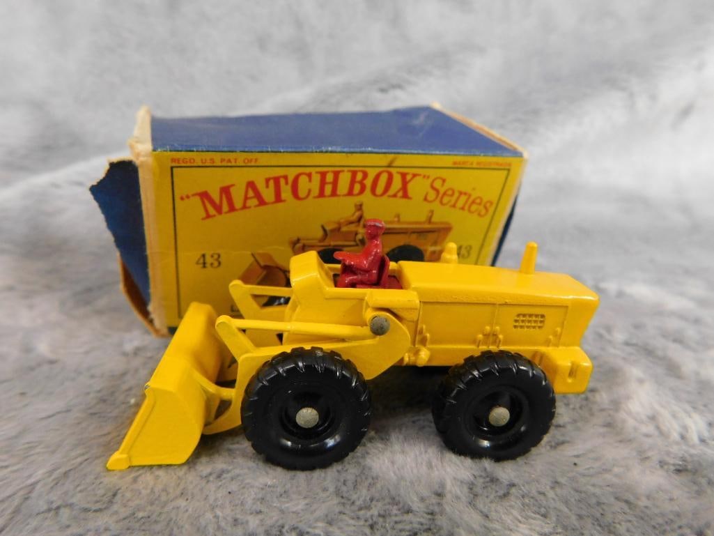 Early Matchbox Die Cast Car - Original Box - #43 Aveling Barford Tractor Shovel - 8