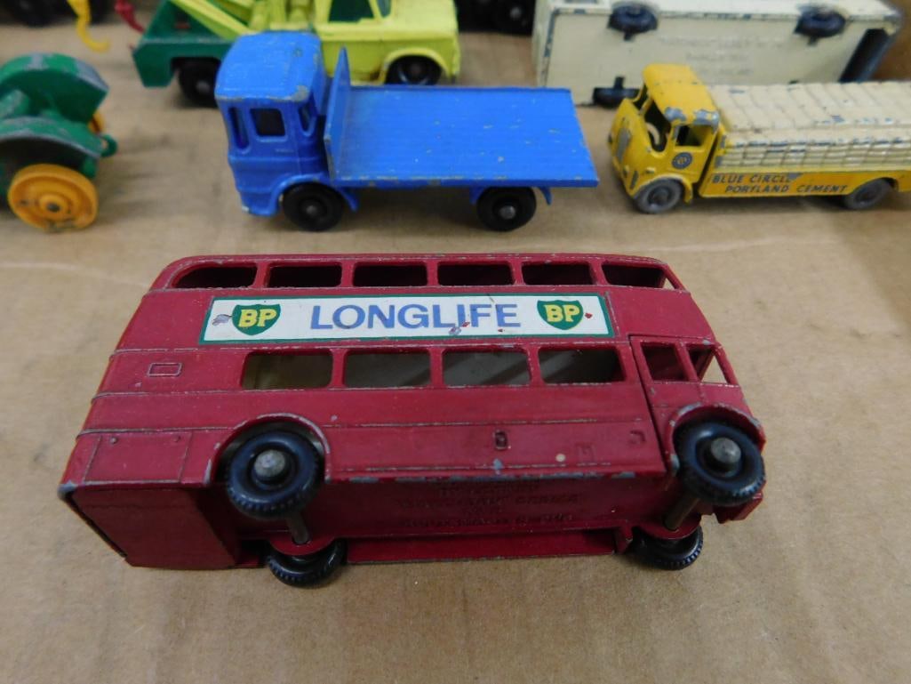 Matchbox Cars - 11 Pieces - 11