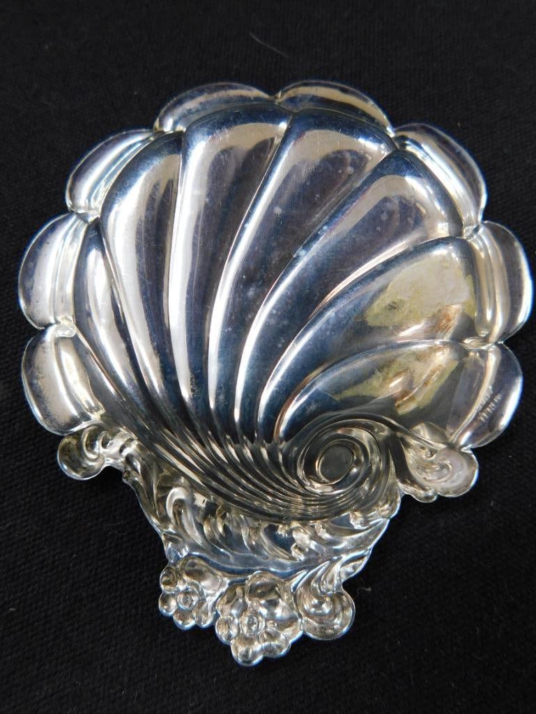 Sterling Silver - 5 Lunt Shell Nut / Candy Dishes - 2" x 3.75" - 86 Grams - 3