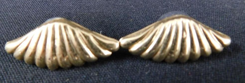 14K Yellow Gold Pierced Fan Earrings - 1.9 Grams: See Photos For Condition and Details