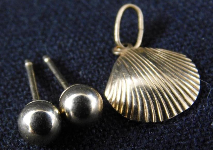14K Yellow Gold - Pierced Ball Earrings No Earnuts - Shell Charm - .60 Grams: See Photos For Condition and Details