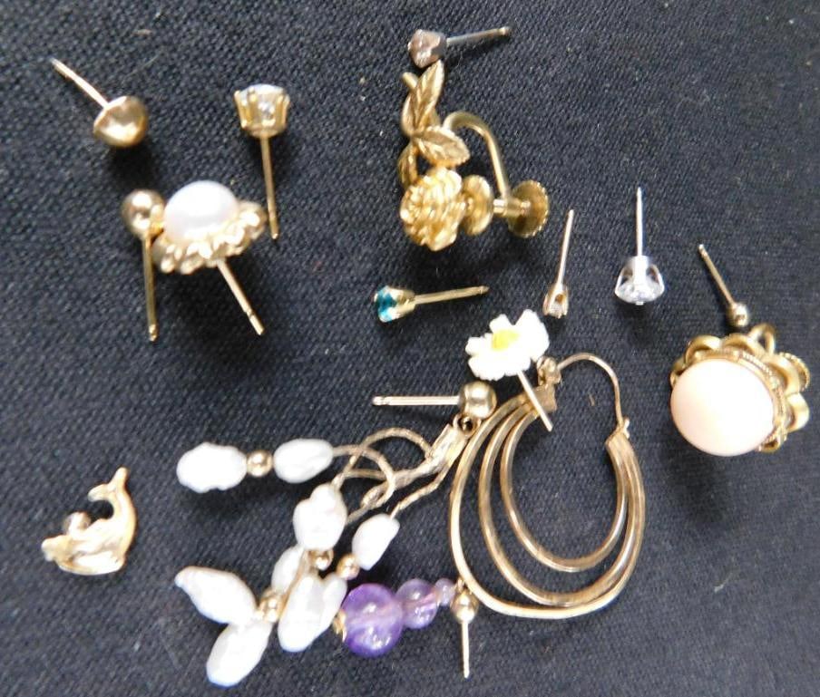 14K Gold - Single Earrings - 11.05 Grams TW: See Photos For Condition and Details
