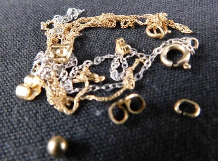 14K Gold - Scrap - 1.63 Grams TW: See Photos For Condition and Details