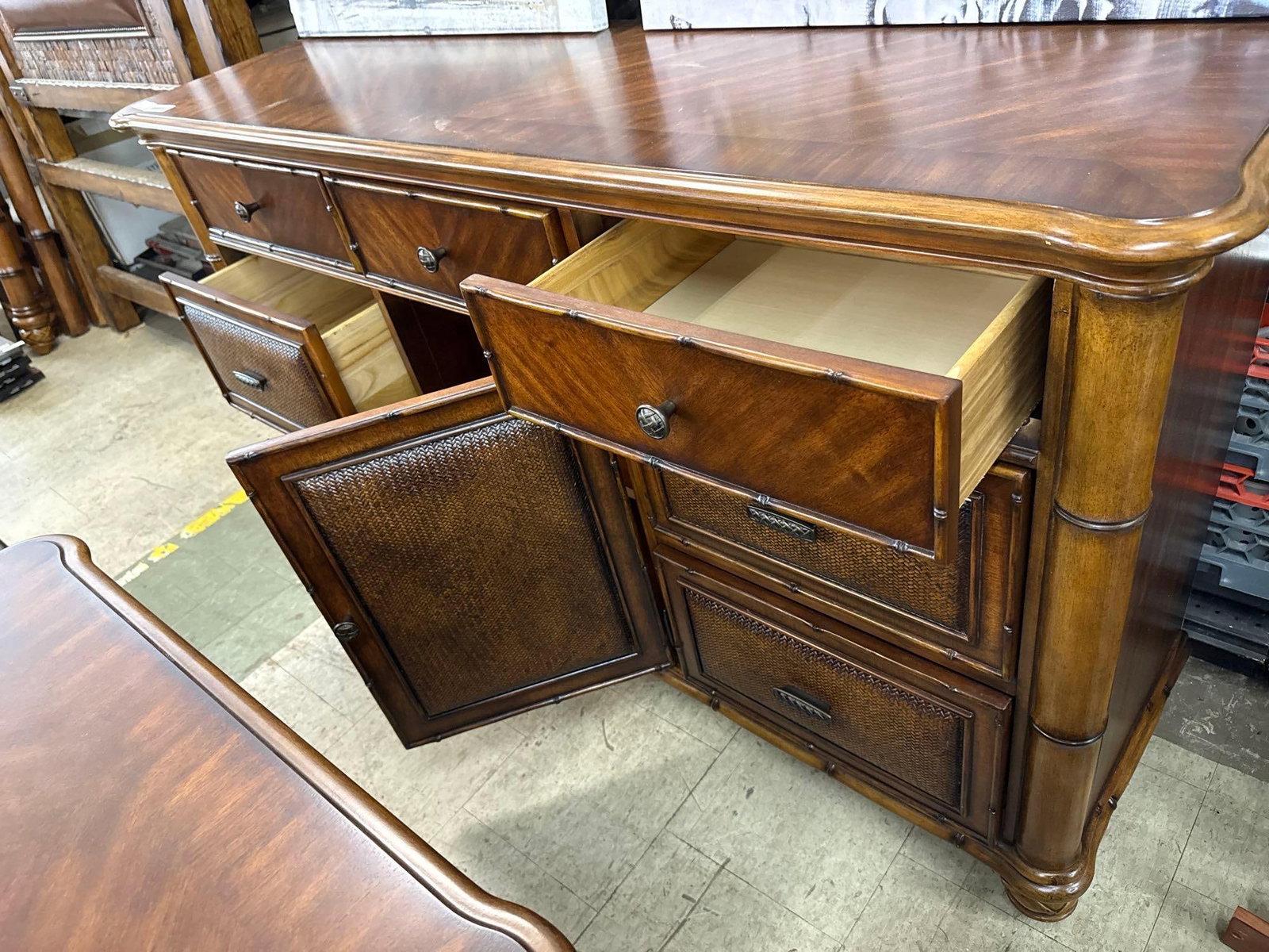 Havertys 7 drawer, 1 door dresser - 3