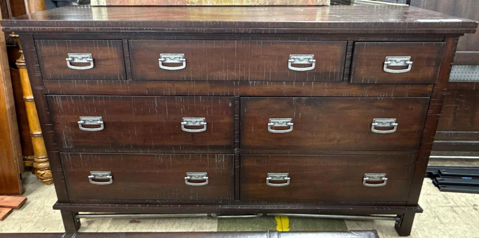 Havertys 7 drawer dresser. (1 of 6)
