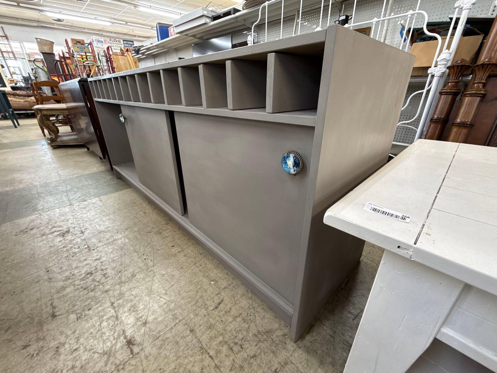 Long gray painted sideboard - 3
