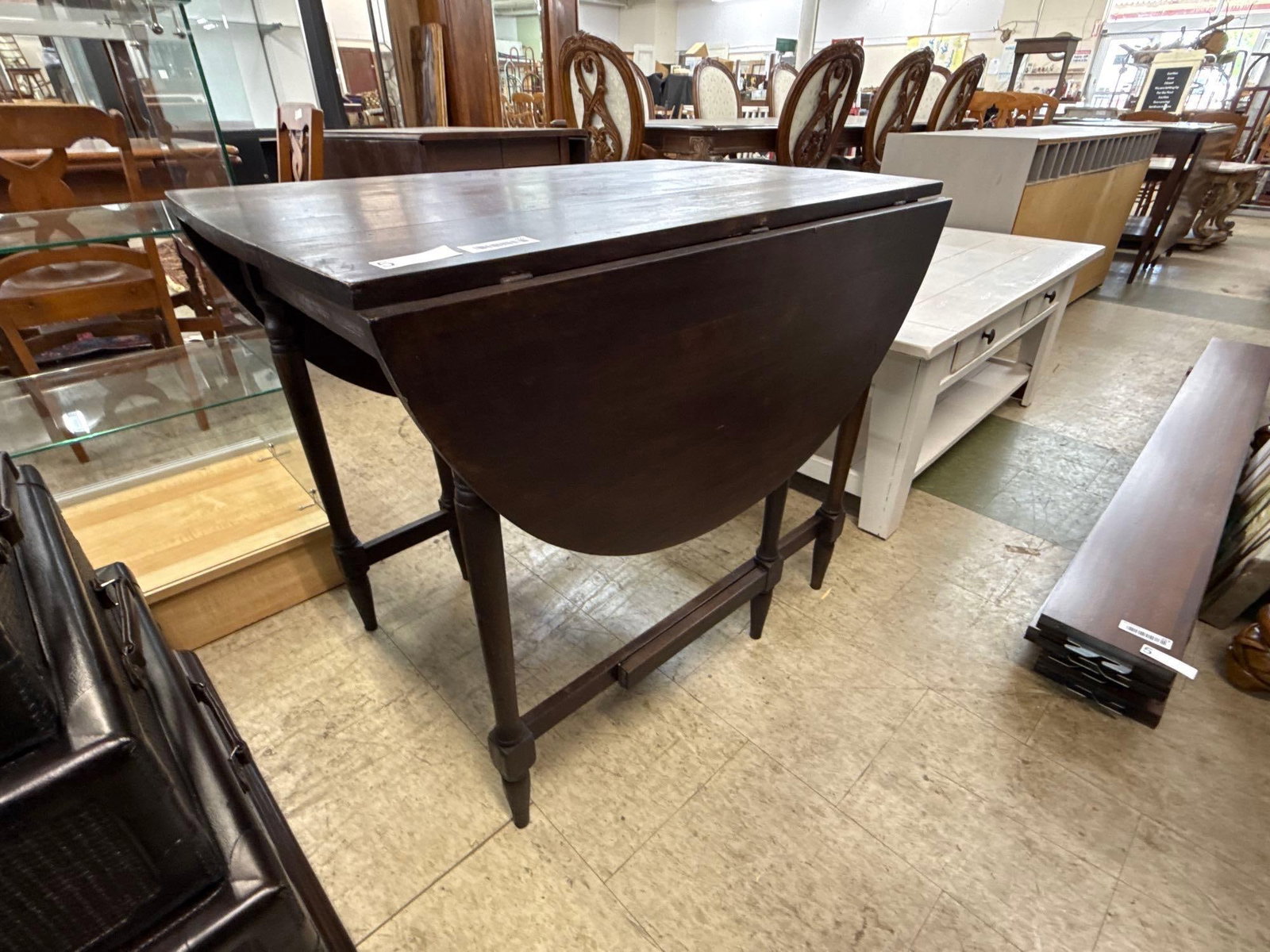 Rustic oval Gate Leg table - 2