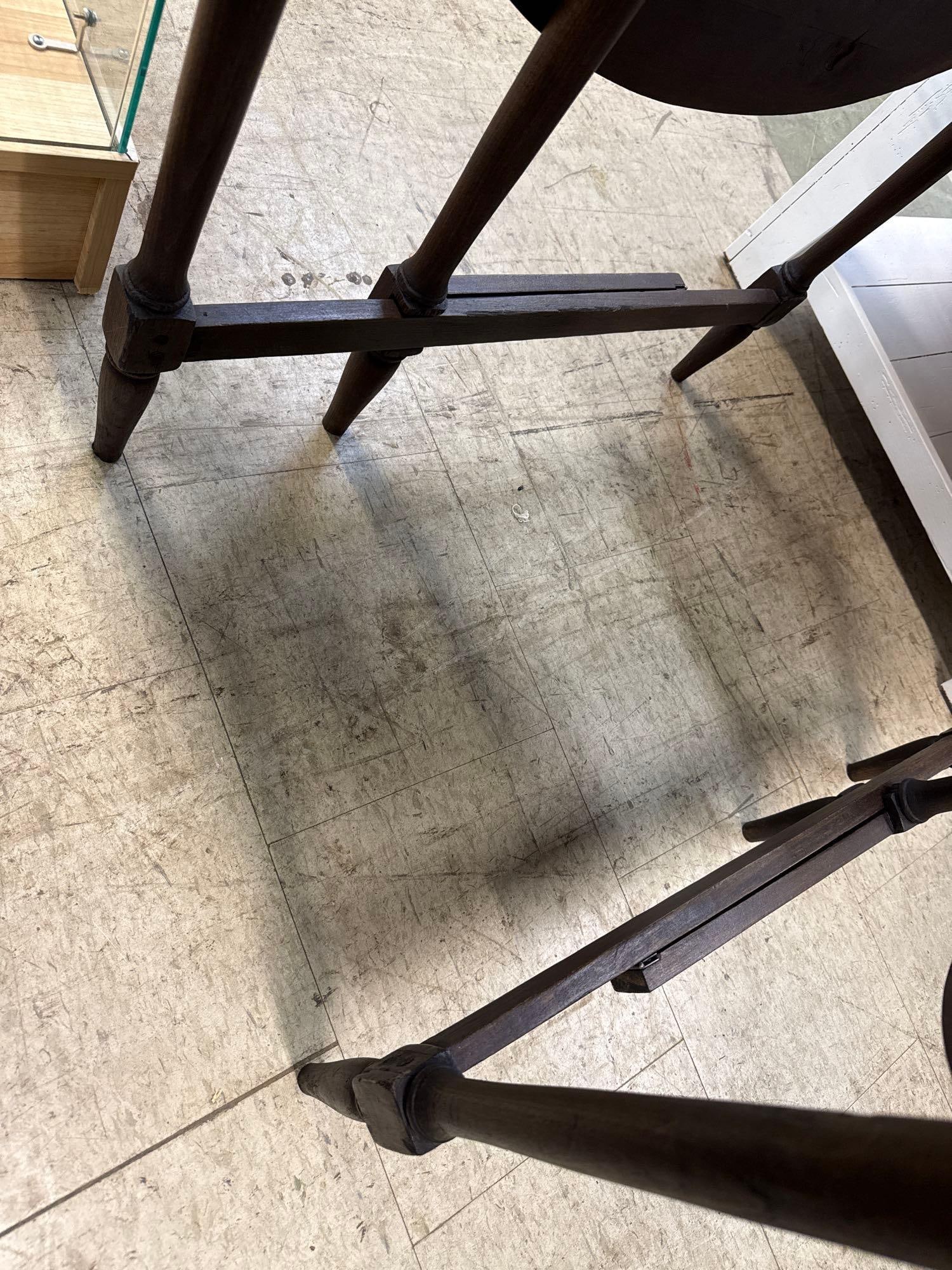 Rustic oval Gate Leg table - 3