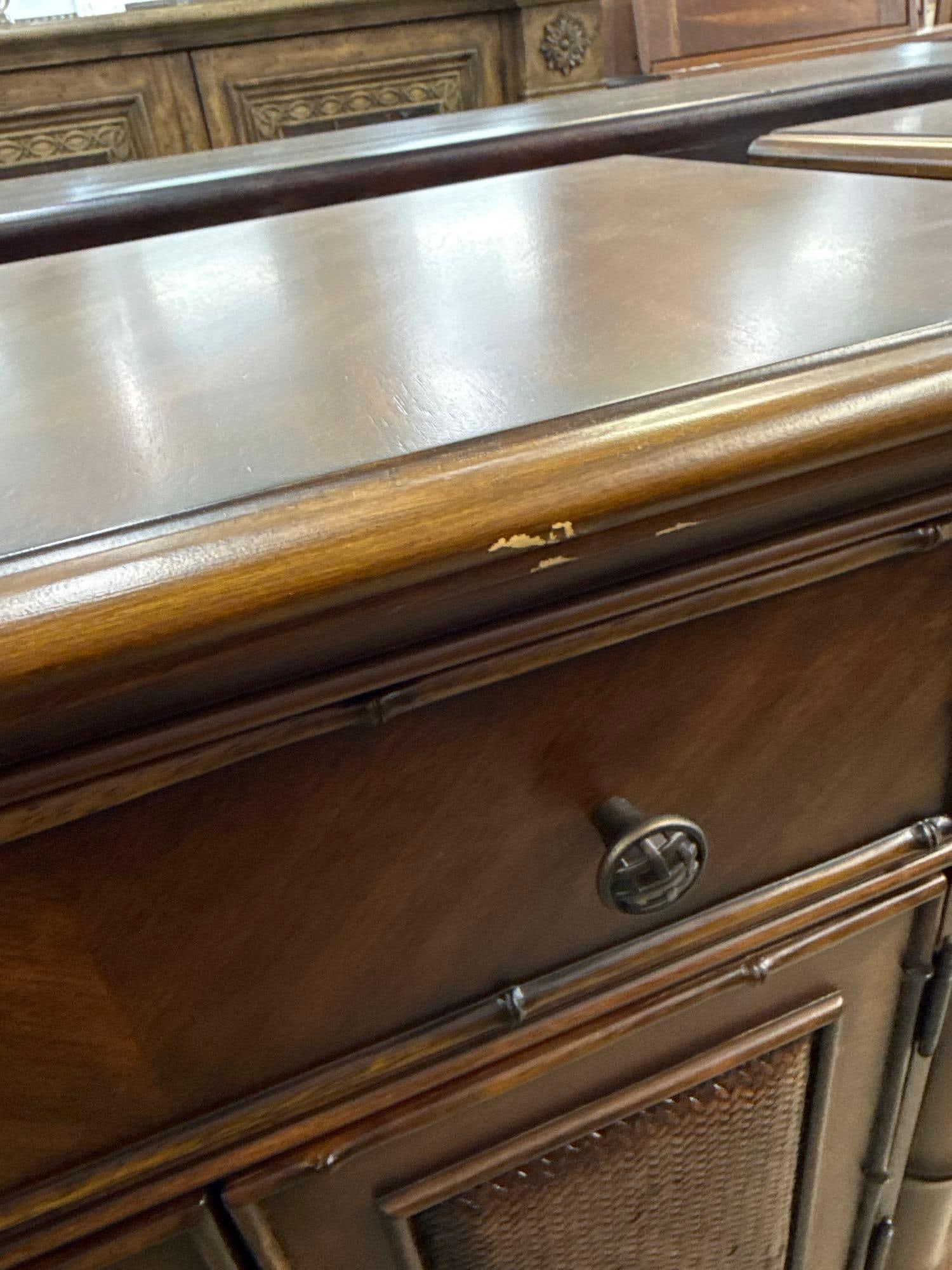 pair of Havertys Nightstands - 3