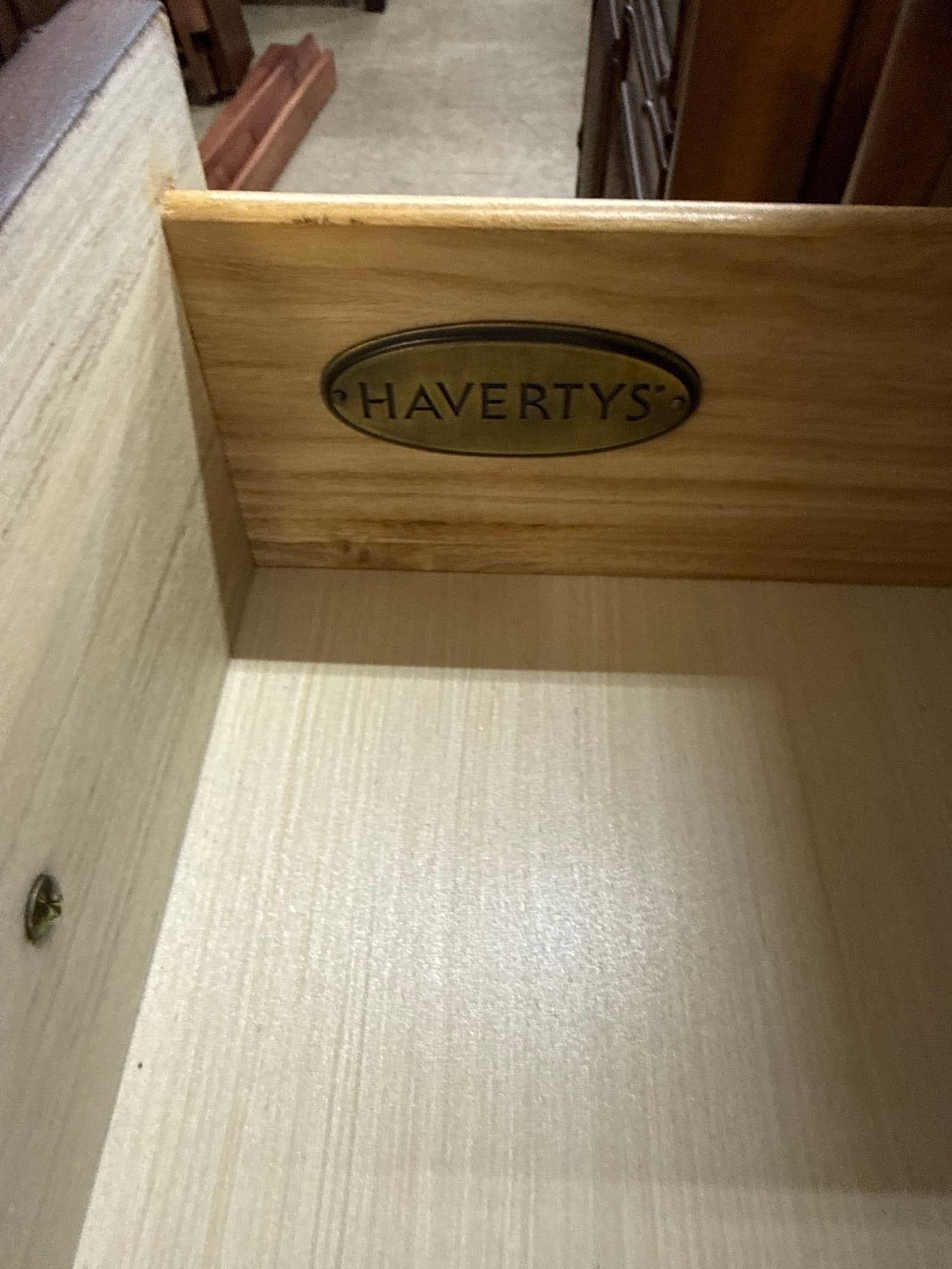 pair of Havertys Nightstands - 4