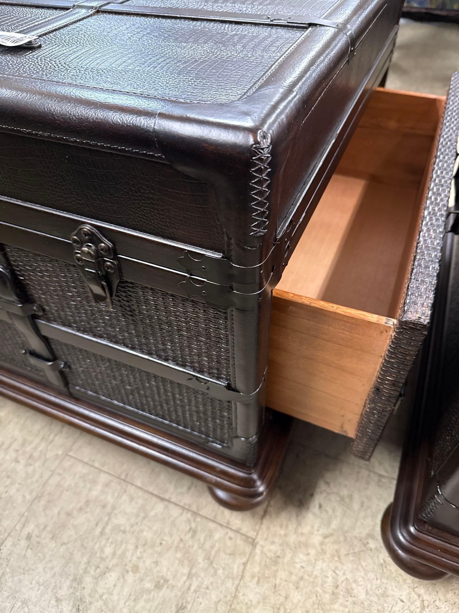 newer trunk table with drawers - 4