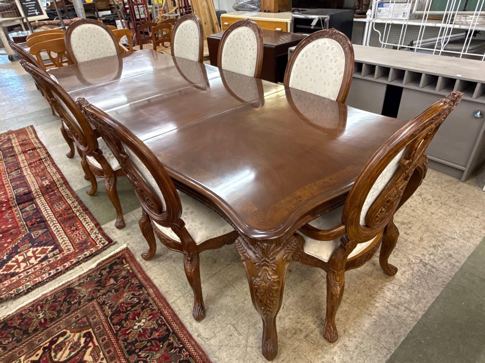 Dining table and 8 upholstered chairs - 2