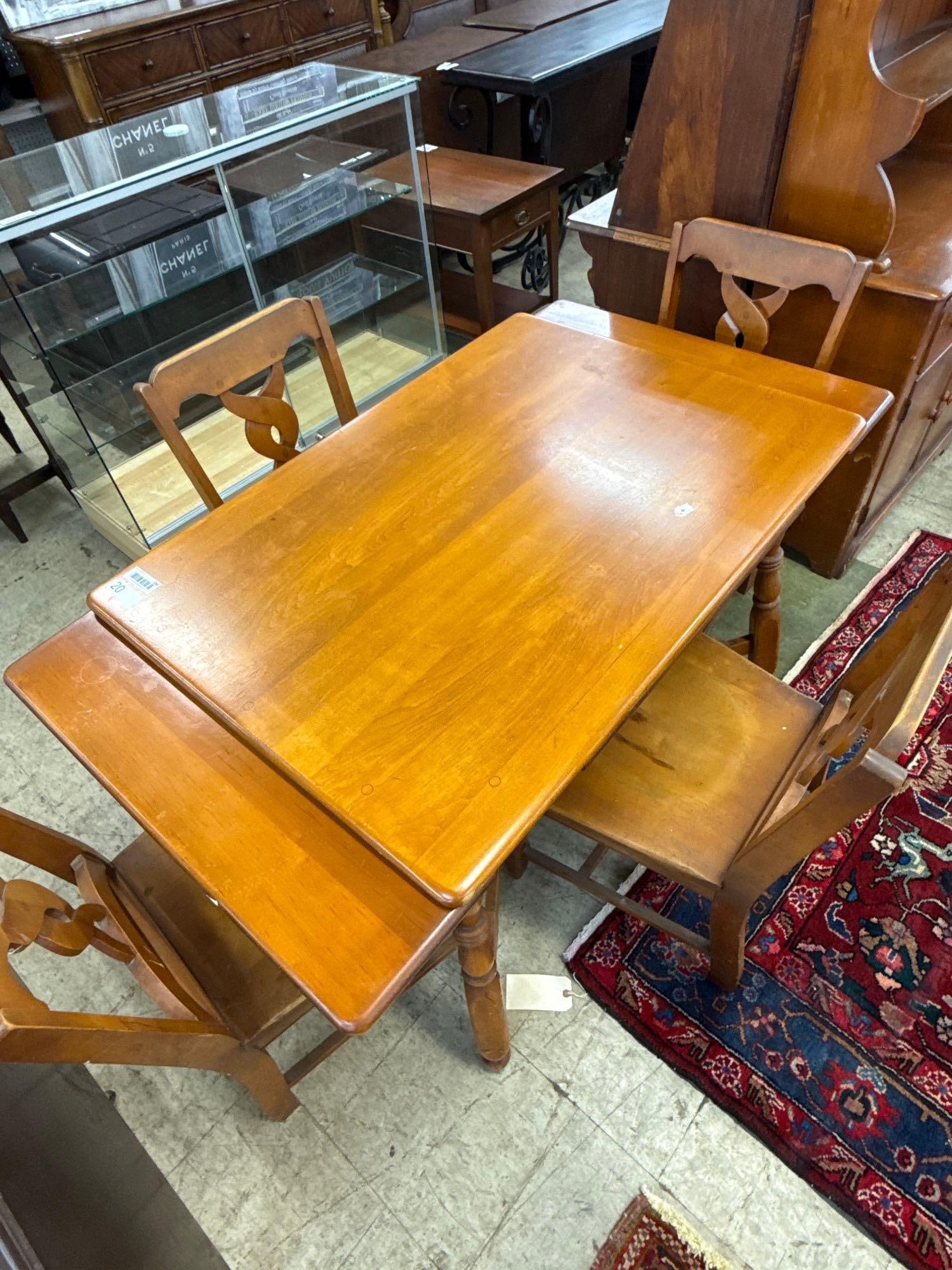 Expandable Maple table with 4 matching chairs - 3
