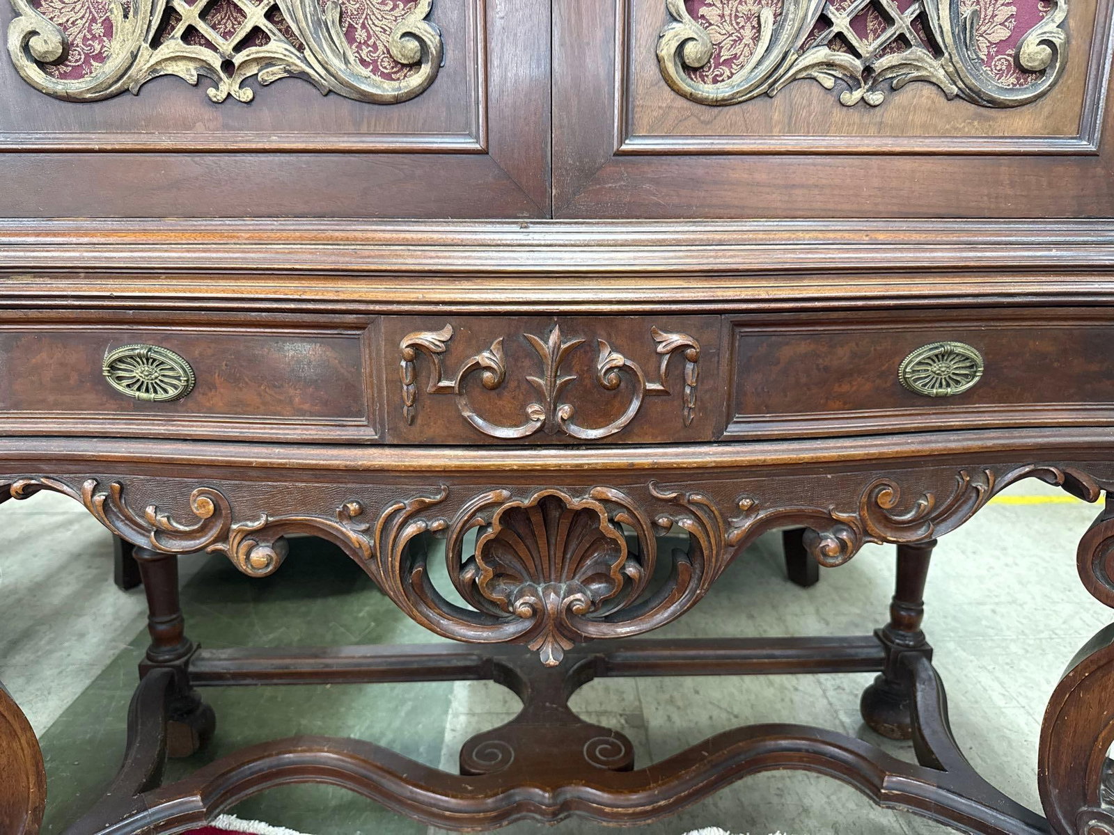 blind China cabinet - 4