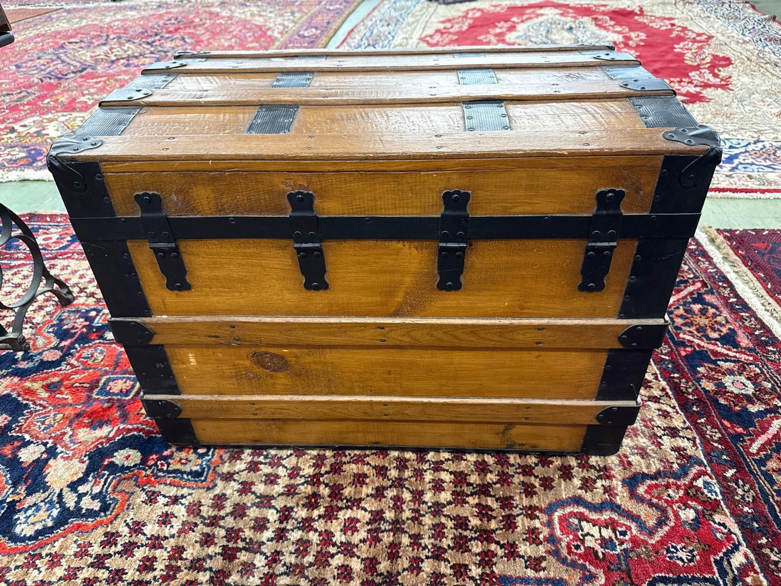vintage steamer trunk with tray - 5