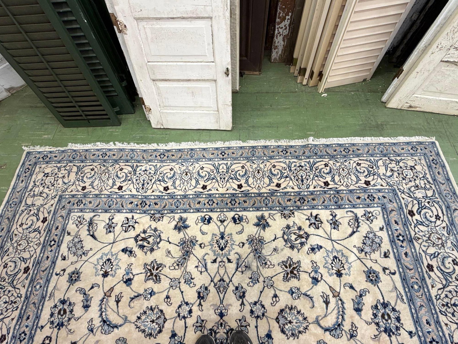 room size rug 9'8" X 13'10" - 5