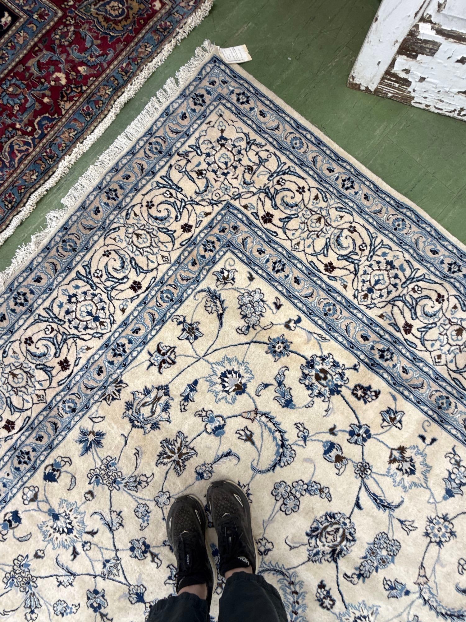 room size rug 9'8" X 13'10" - 6