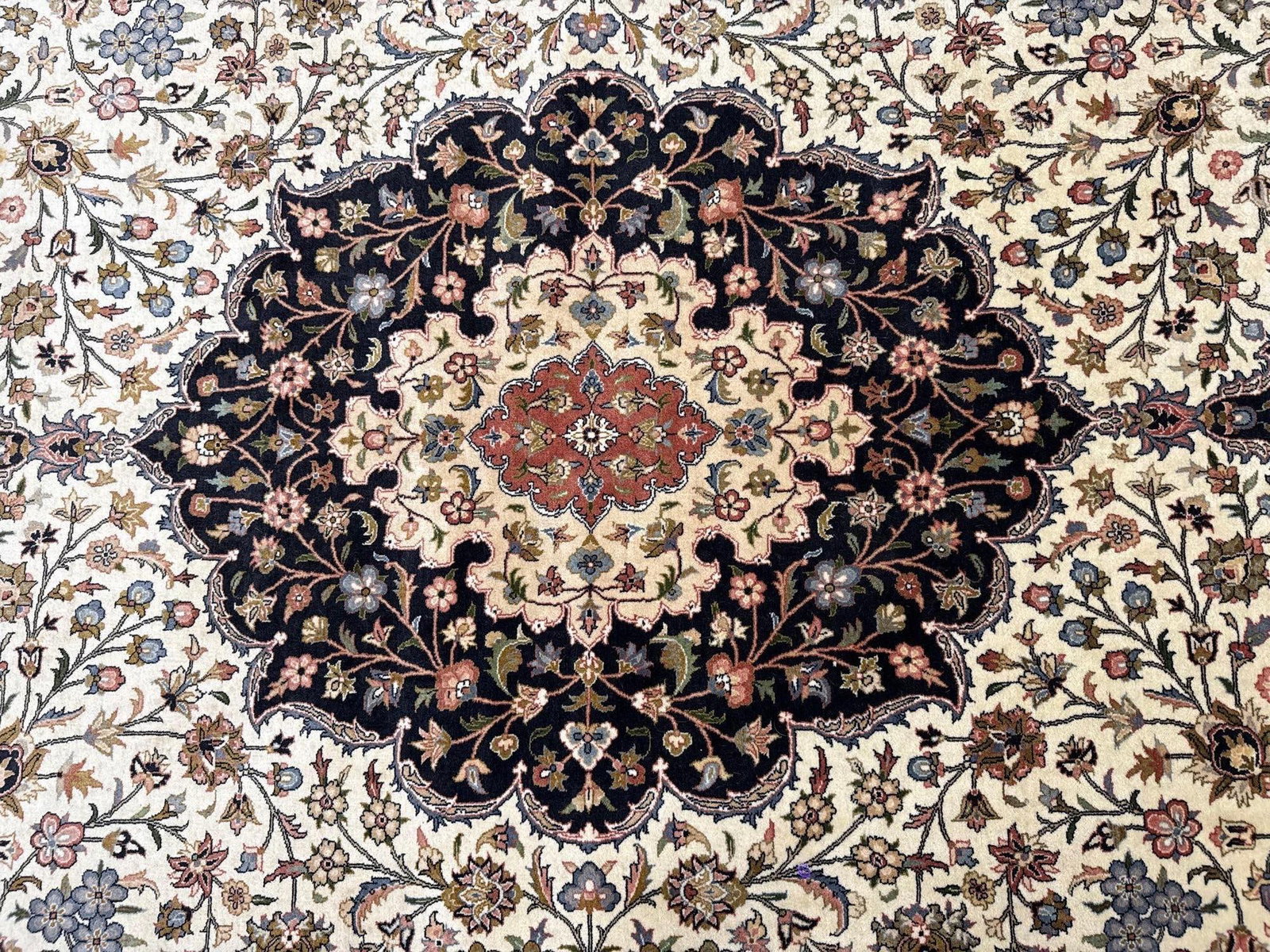room size rug 6'6" X 9'9" - 2