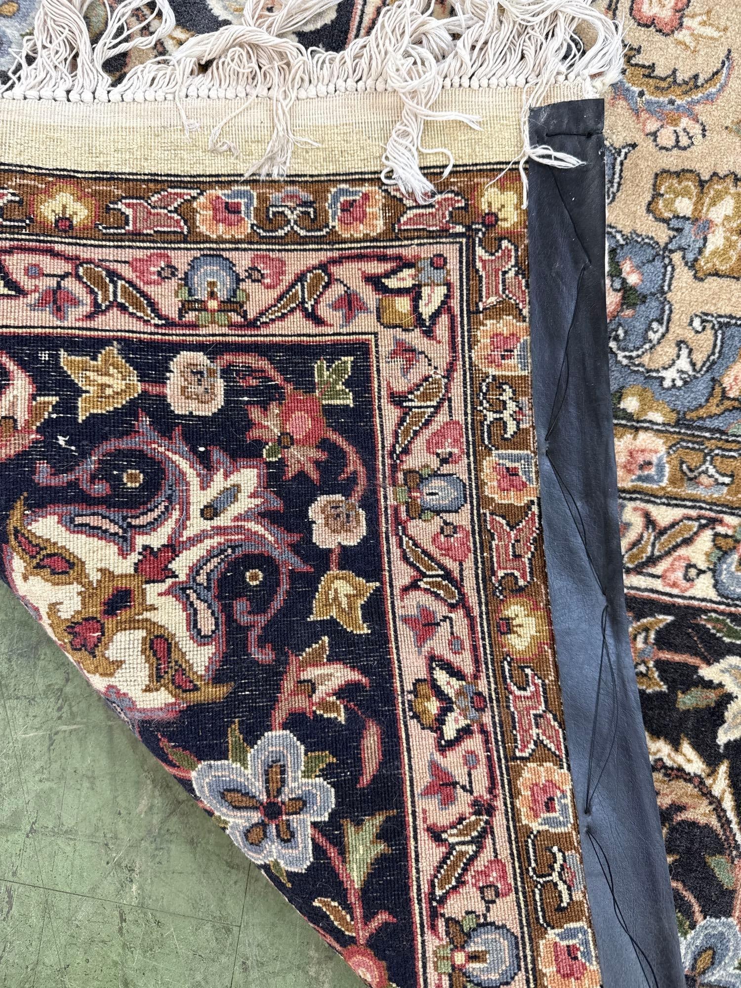 room size rug 6'6" X 9'9" - 4