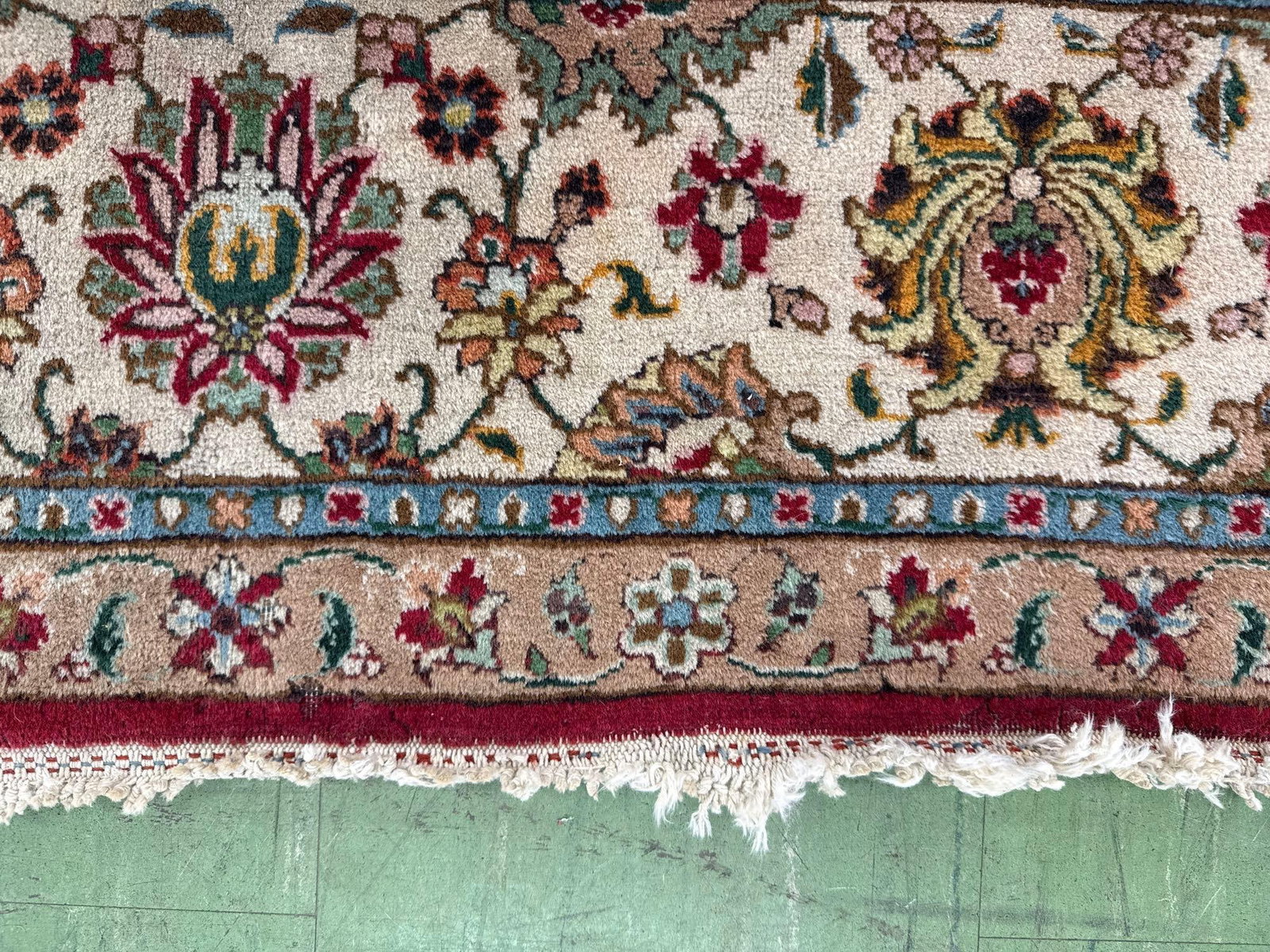 room size rug 140" x 100" - 9