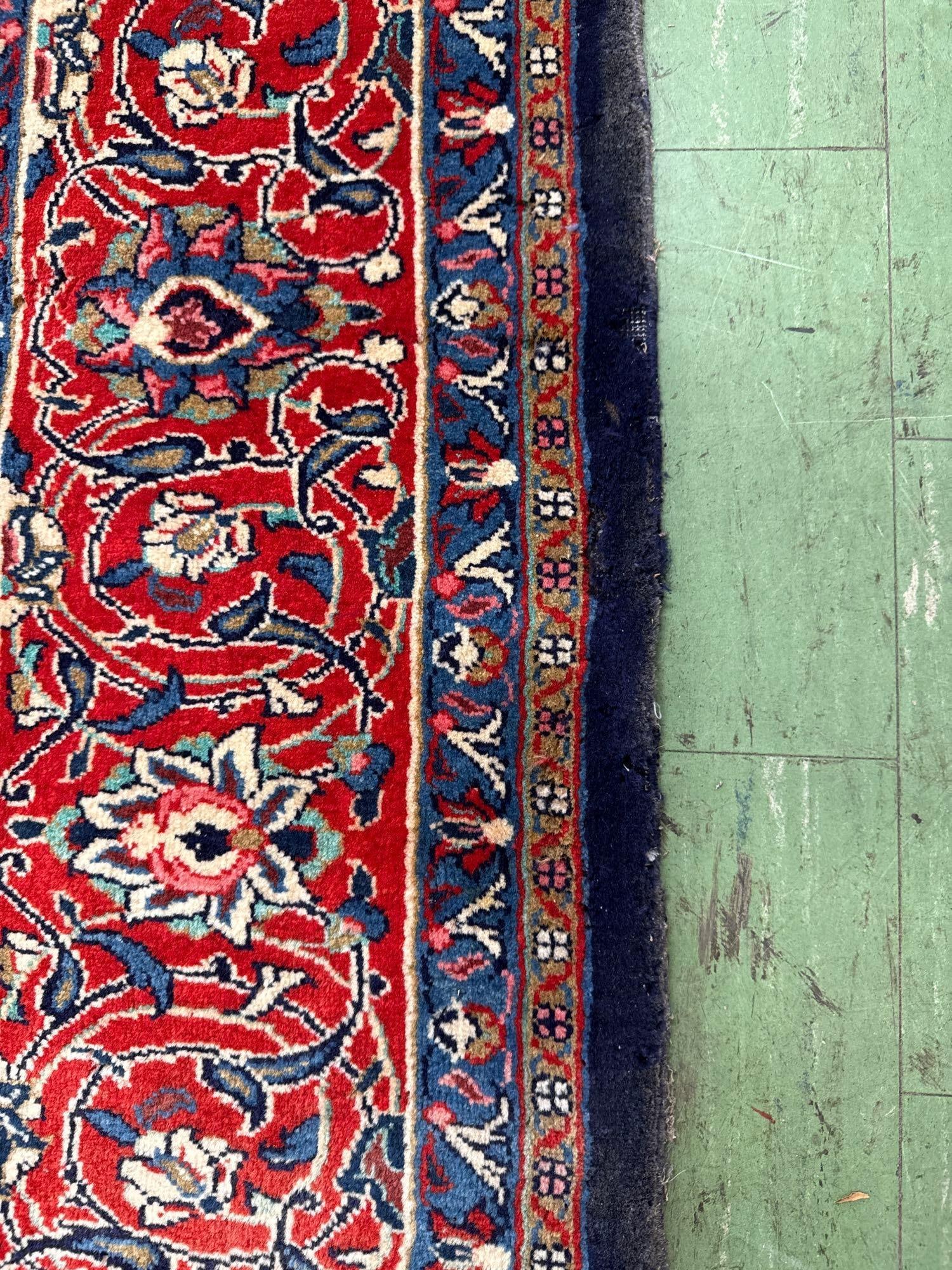 room size rug 10' x 7'4" - 7