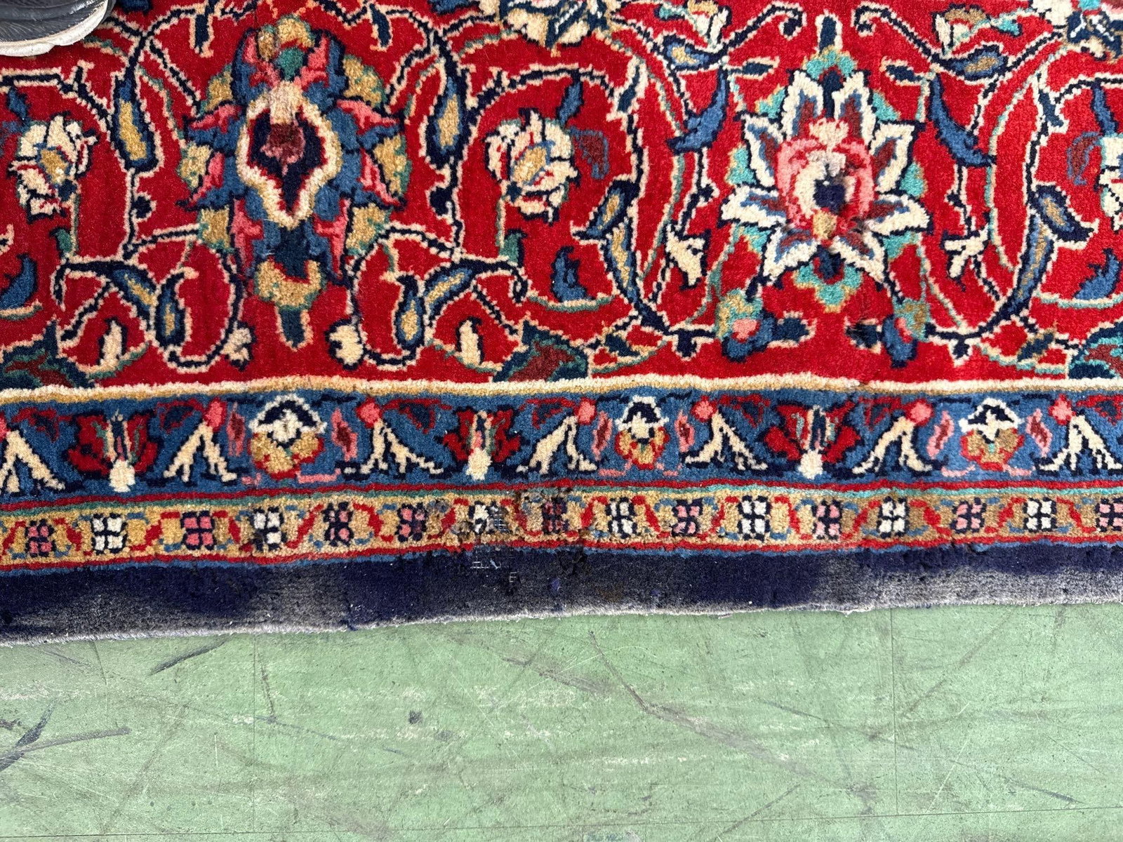 room size rug 10' x 7'4" - 9