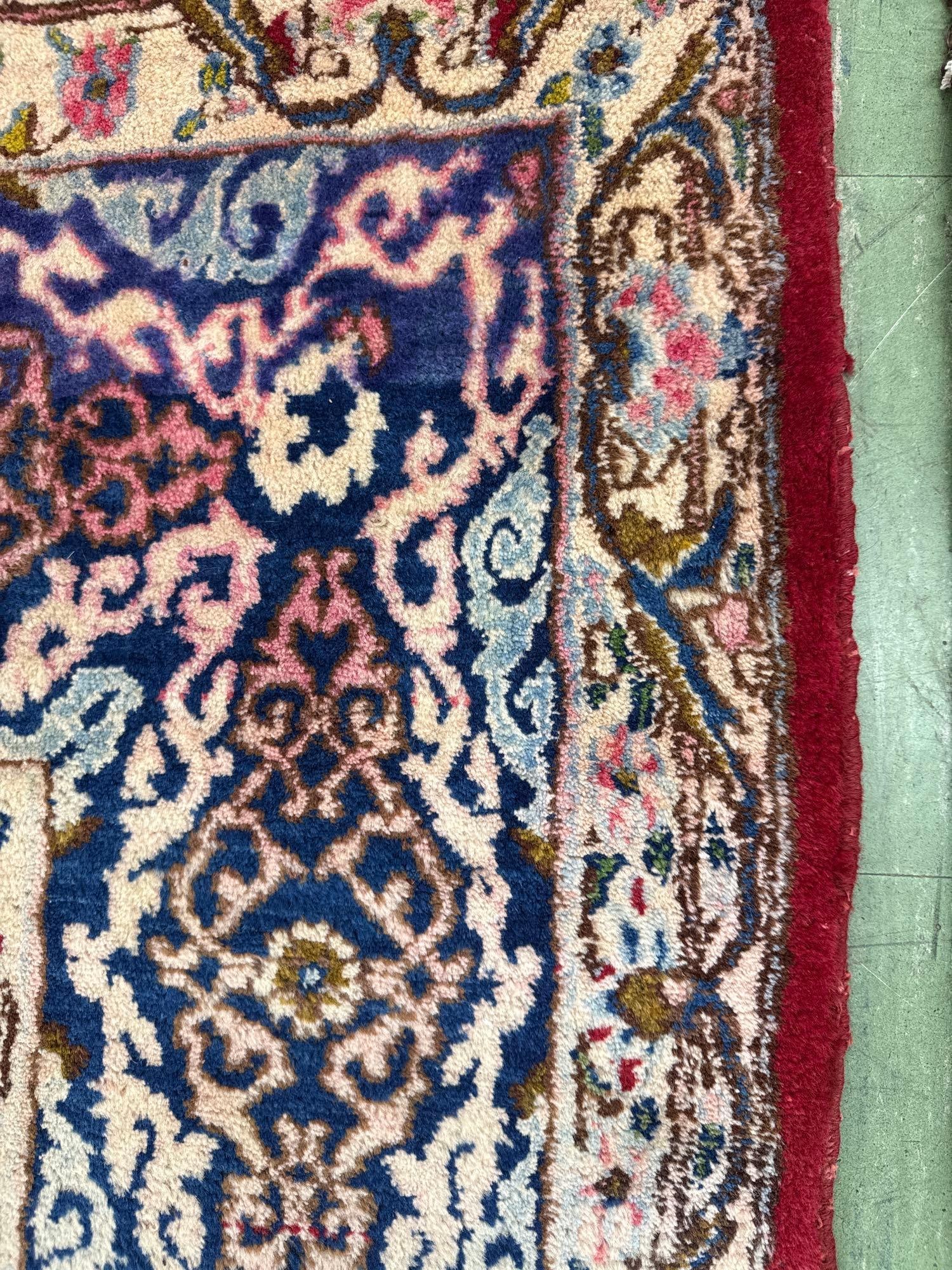 room size rug 14'1" x 9'4" - 10