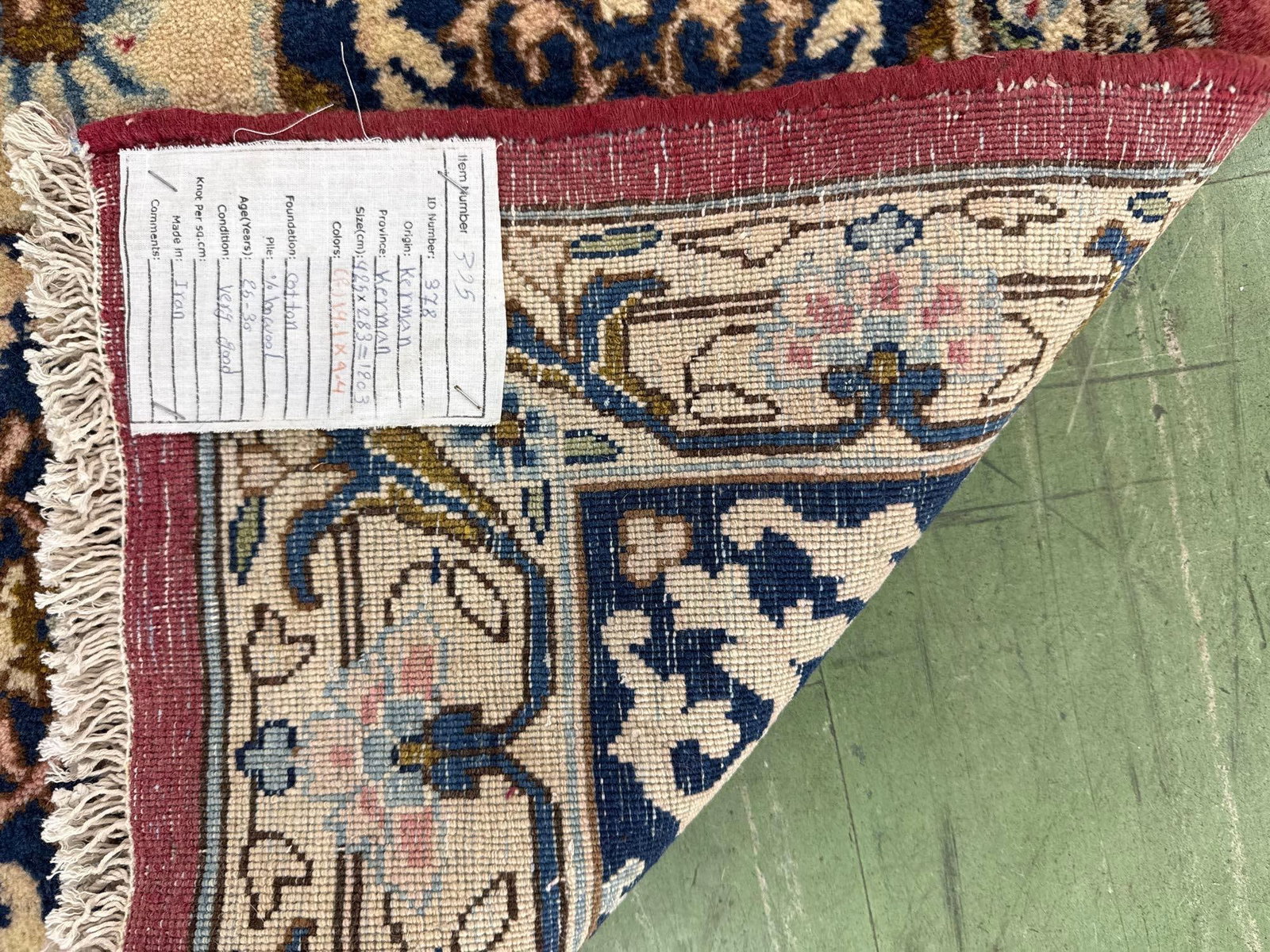 room size rug 14'1" x 9'4" - 11